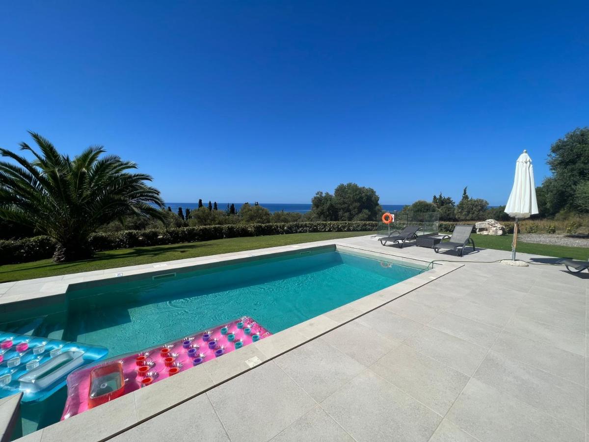 Avithos Blue Villas Svoronata Exterior photo