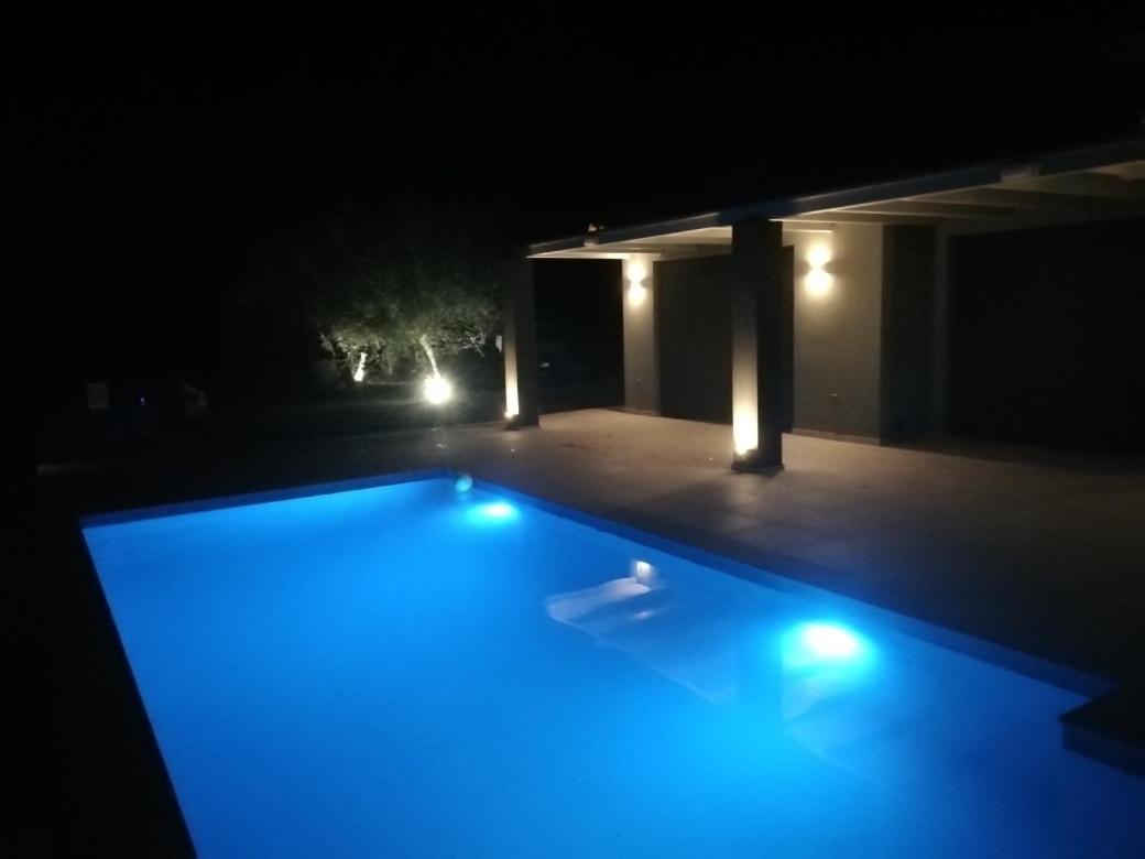 Avithos Blue Villas Svoronata Exterior photo