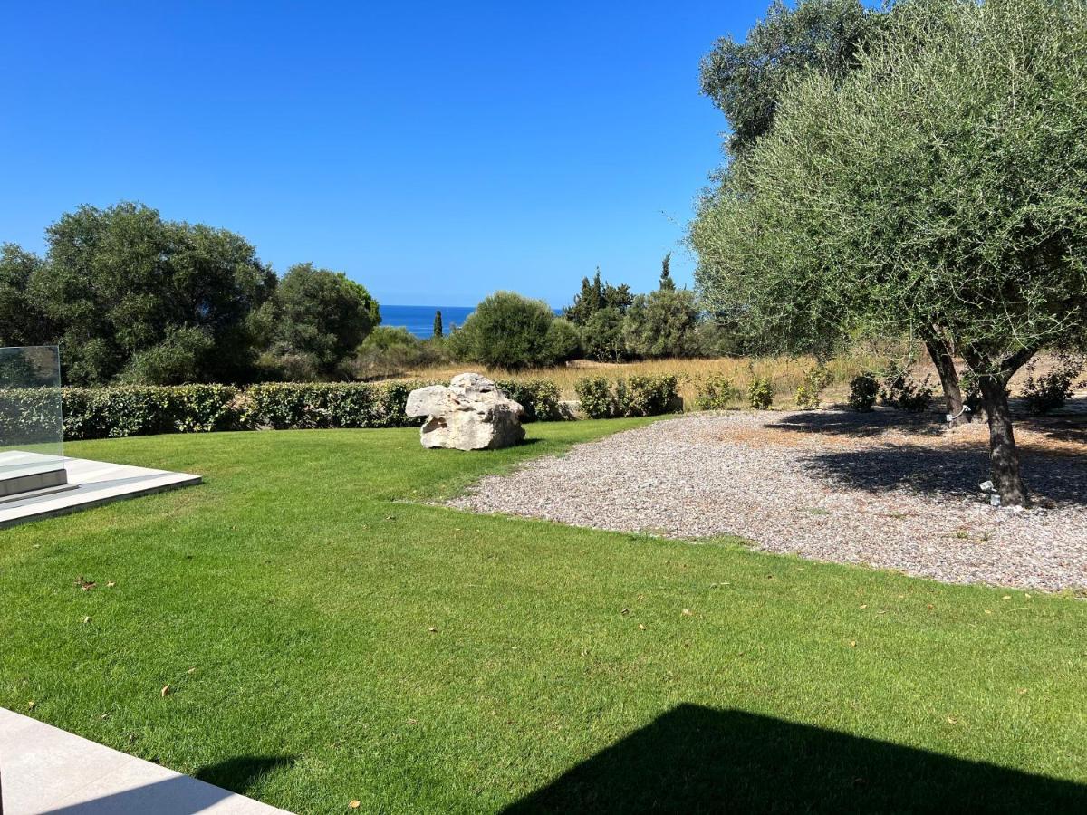 Avithos Blue Villas Svoronata Exterior photo